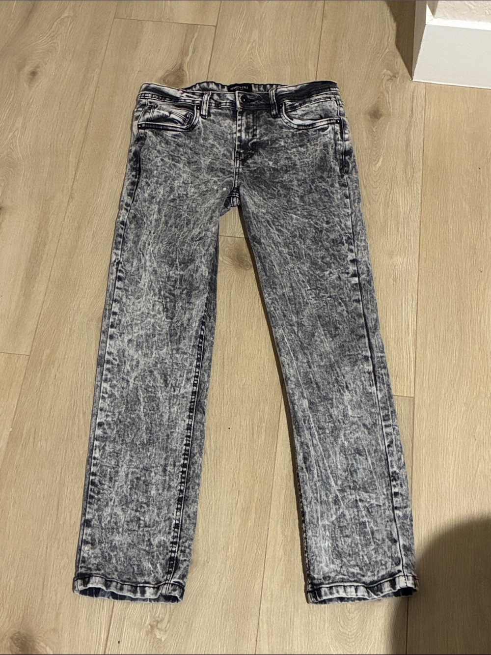 Kenneth Cole Women's Acid-Washed Gray Straight-Leg Jeans